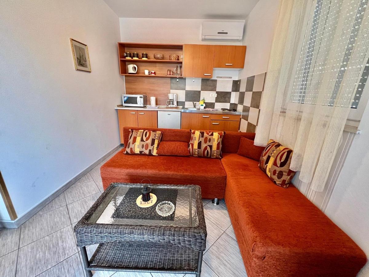 Apartmani Marija Драмаль Экстерьер фото